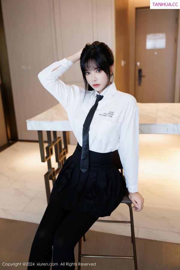 小娜比  [XiuRen]高清写真图 2024.11.26 No.9505 娜比 美腿黑丝第46张图片